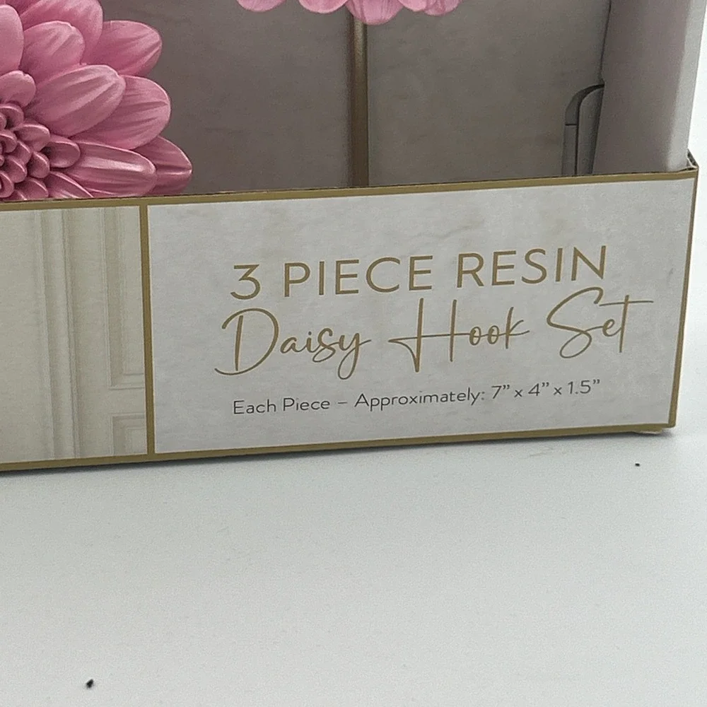 Pink Floral Daisy Wall Hooks Pink Set Of 3 Gold Hooks 7x4